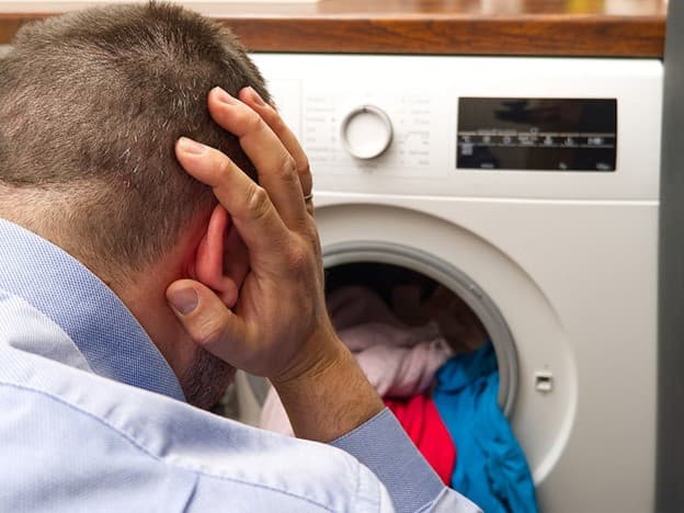 تخلیه نشدن آب ماشین لباسشویی: راهکار و علت عدم تخلیه آب در ماشین لباسشویی