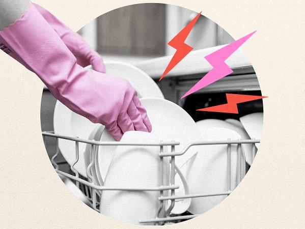12 ظرفی که نباید در ماشین ظرفشویی شسته شوند
