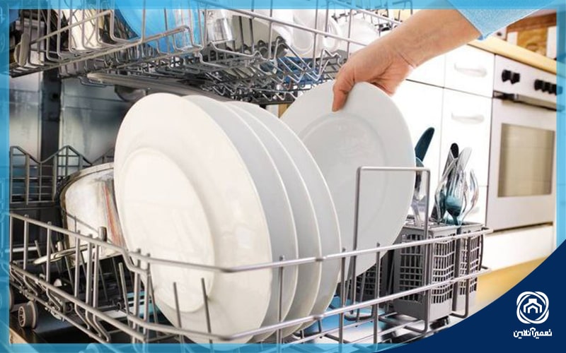 بوی بد ظرفشویی ممکن است به دلیل تمیز نکردن صحیح ظروف باشد.